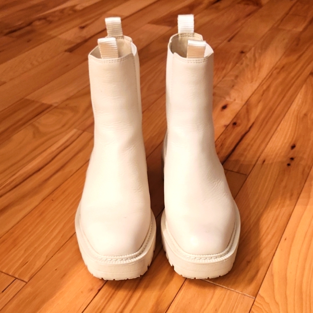 Sam Edelman Laguna Chelsea Boots